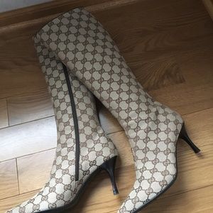 GUCCI logo tall boots